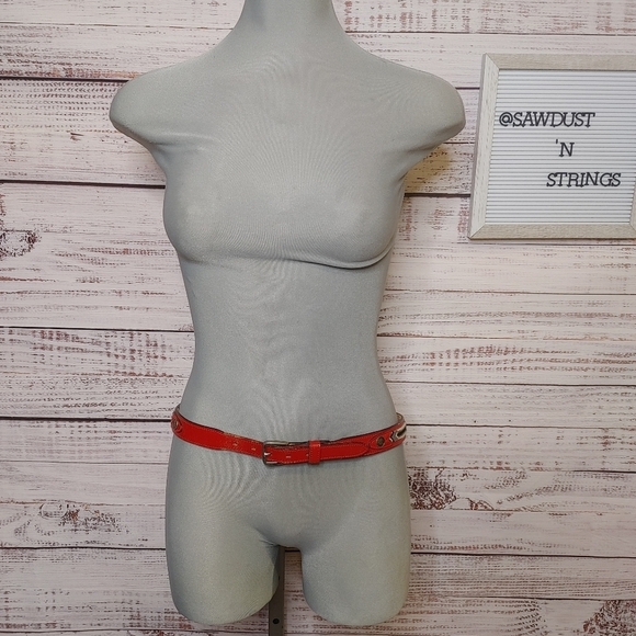 Red Embroidered Leather Belt Size L - Picture 2 of 13